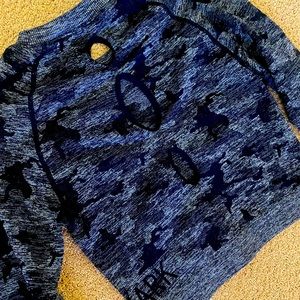 Gymshark Camo Seamless Long Sleeve Crop Top, SIZE: small, COLOR: Black